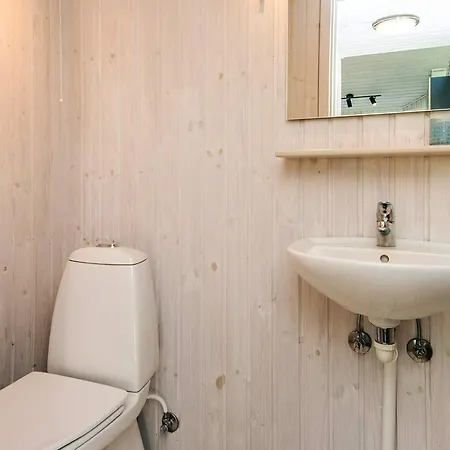 Three-Bedroom Holiday home in Hejls 7 *