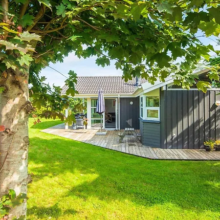 Three-Bedroom Holiday home in Hejls 7 Hejls
