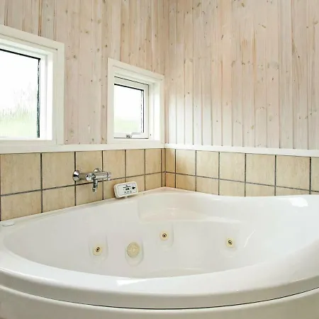 Holiday home 6 Person Holiday Home In Hejls-By Traum Hejls