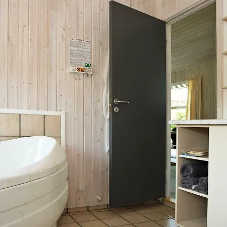 Holiday home 6 Person Holiday Home In Hejls-By Traum